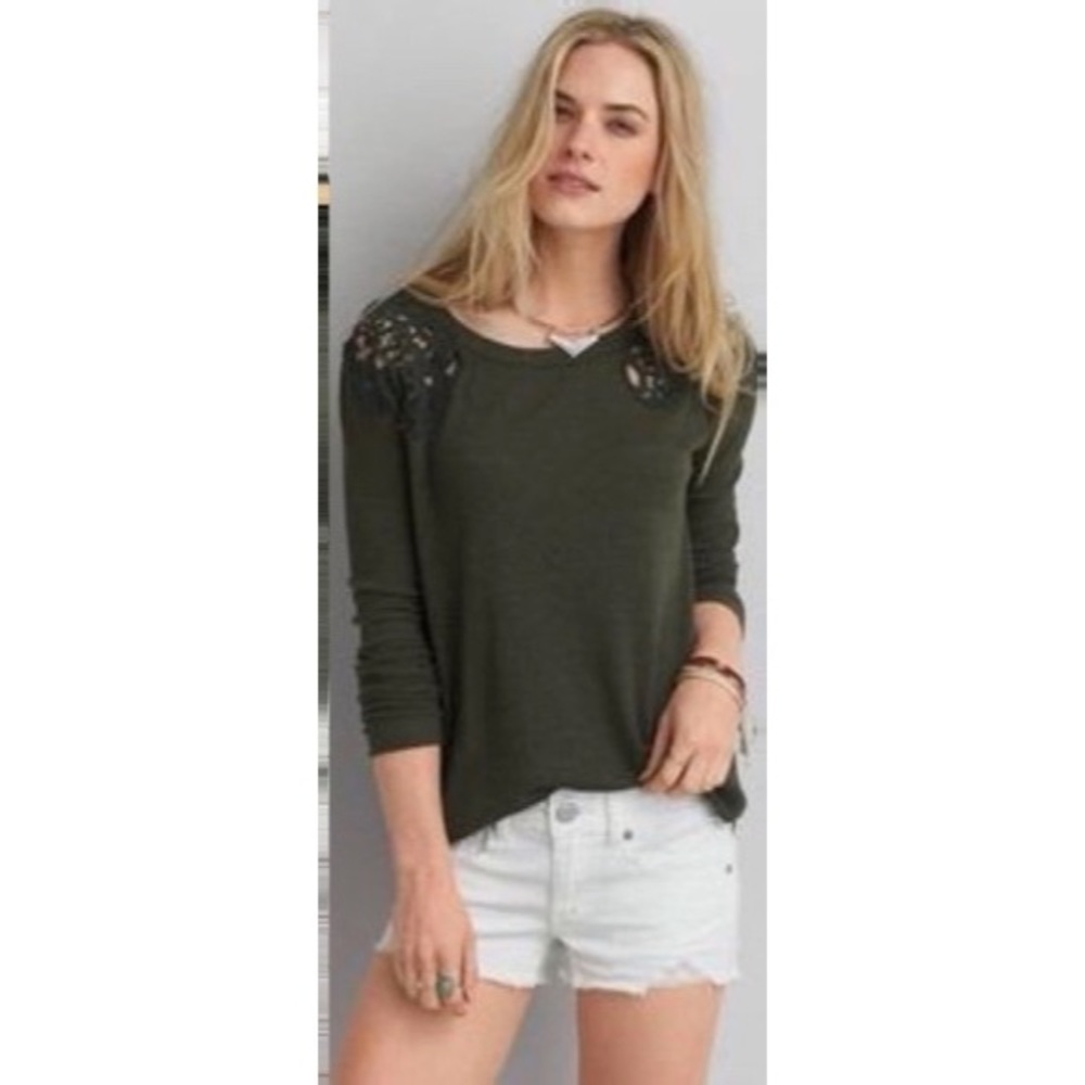 American eagle long sleeve shirt Size M